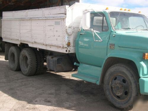 1973 chevy c-60 farm truck with side hoist and lift tag
