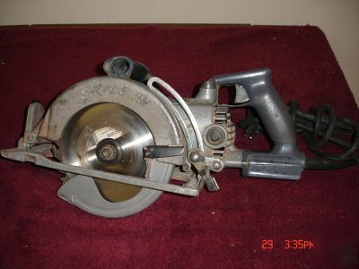Bosch 1677MD wormdrive saw.