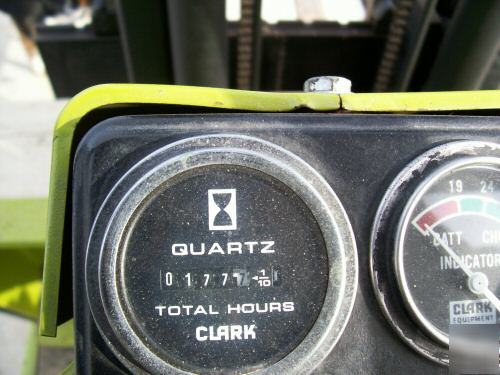 Clark fork lift