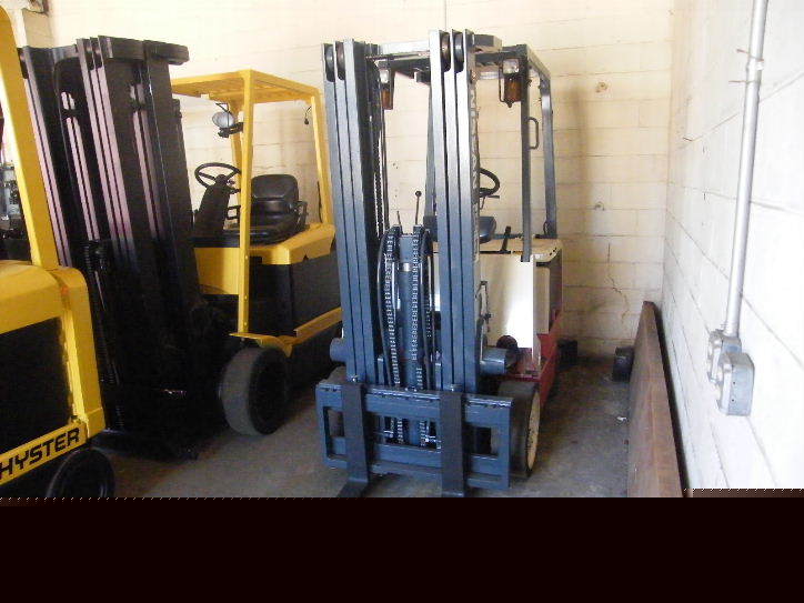 Nissan 3000LB sit down forklift CHP02L25E in pa nj de