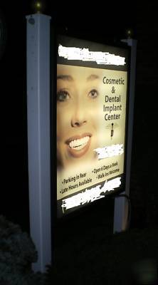 Outdoor sign double lightbox fluorescent last chance