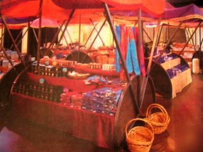 Sales kiosk retail display market bazaar gondola pink