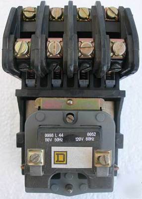 Square d 8903-LO40 4 pole 30 amp lighting contactor opn