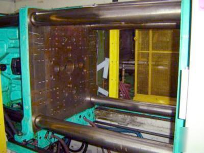 242 ton, 10.5 oz. arburg injection molding machine '01