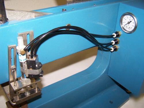 Cambridge AE2001 automatic table top riveter-mint- 