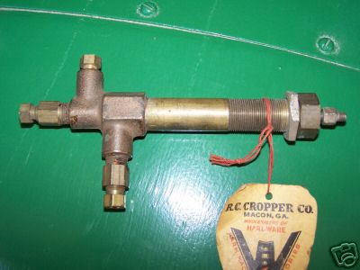 International ih priming pump? 54692D nos brass 