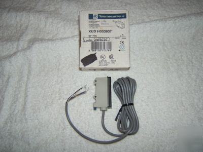 Telemecanique photoelec. amplifier p/n:xud HO03937 