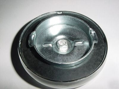 Fuel cap for i-h, cub tractors