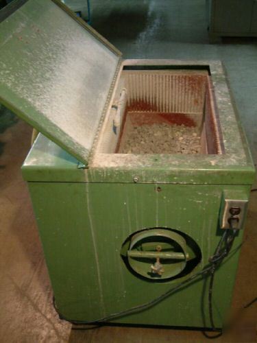Nice ultramatic portaburr 3 vibratory parts tumbler