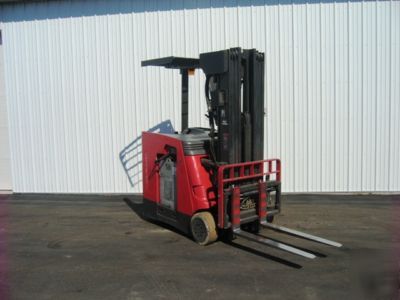 2005 raymond quad stand up forklift 