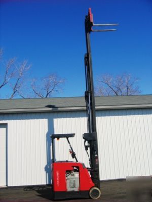 2005 raymond quad stand up forklift 