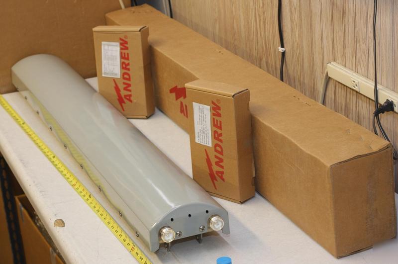 New andrew 932DG90T2E-m dualpol antenna 1850-1990MHZ * 