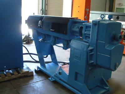 Plastic extruder 2.4 in nrm 30 to 1 vented