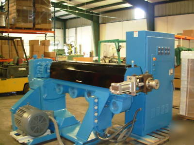 Plastic extruder 2.4 in nrm 30 to 1 vented