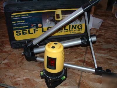 Self leveling laser level kit, used