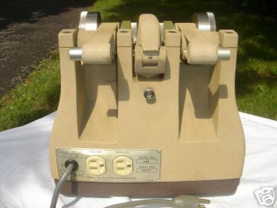 Taber rotary platform abraser, single turntable