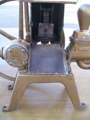 Very old collectable water pump duro bunnett-larsh rare