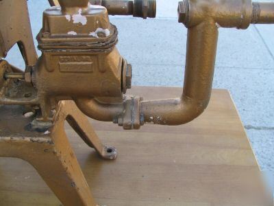 Very old collectable water pump duro bunnett-larsh rare
