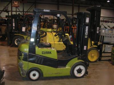 (2005) 5,000# clark cushion tire forklift 4-way valve