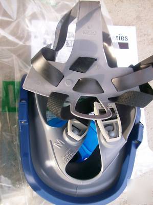 Msa advantage 3200 twin port full facepiece respirators