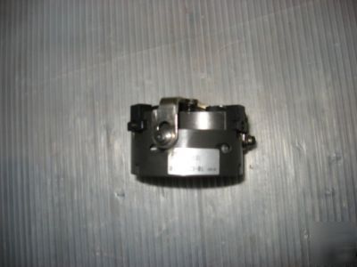 New - phd three jaw gripper GRT122-1-0101