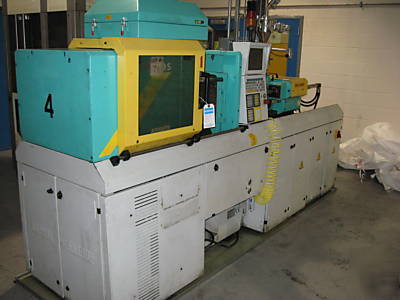 Arburg allrounder 28 ton injection molding machine