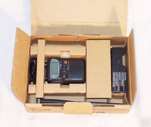 Icom ic-Q7A dual band fm transceiver excellent cond. 