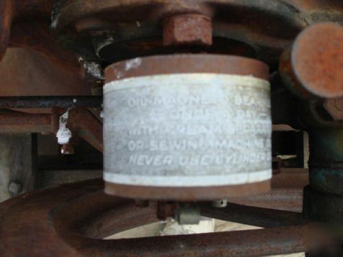International harvester hit and miss engine