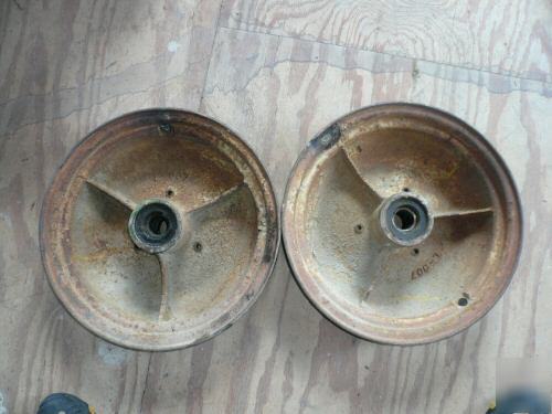 John deere l or m cast front wheels - uncracked 