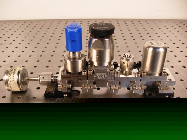 A28640 tescom, swagelok 6LVV w/ mott high purity valve