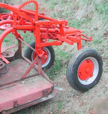 Allis chalmers g tractor with 48 inch bush hog - rare