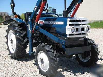 Mitsubishi 31HP 4CYL 4X4 tractor loader - reconditioned