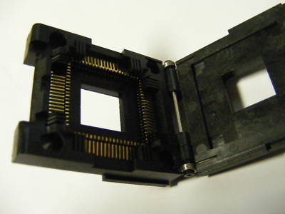 IC51-0844-401 yamaichi plcc test socket clamshell 84 