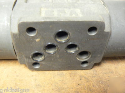 Nachi ss-G03-C5-fr-E115-E21 directional control valve 