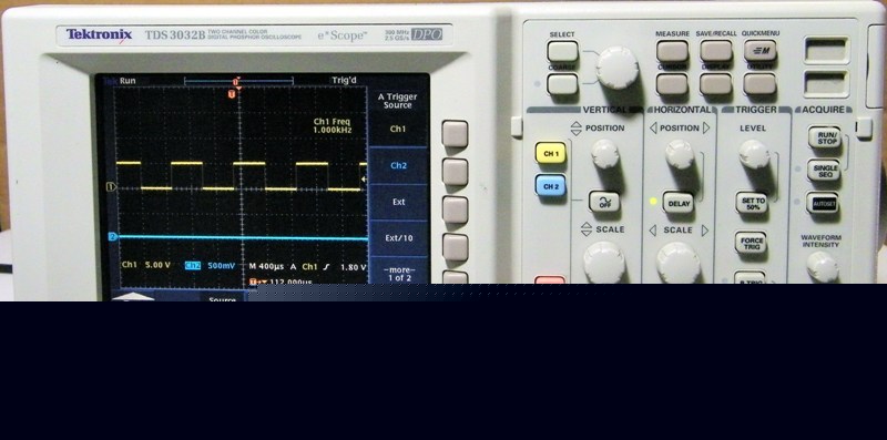 Tektronix TDS3032B digital oscilloscope tds 3032B dpo