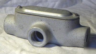 Rigid conduit body type t malleable iron 3/4