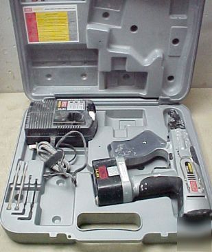 Senco 14.4V duraspin screw gun model DS200-14V in case