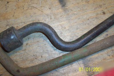 Old john deere tractor flywheel wrench & socket