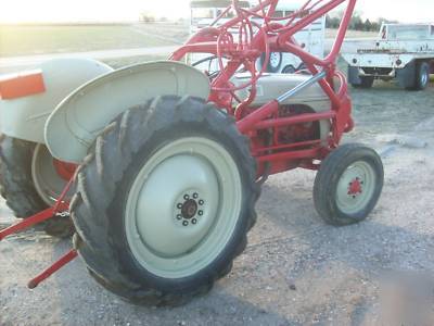 1951 ford 8N tractor w/ loader tach 4 speed