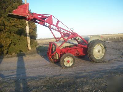 1951 ford 8N tractor w/ loader tach 4 speed