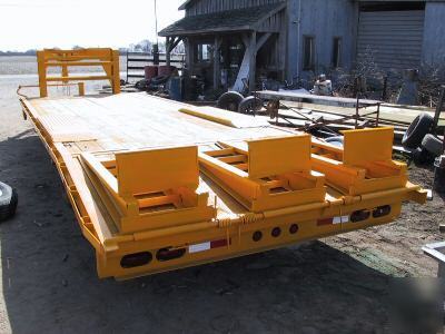 2009 8 x 25 gooseneck equipment dual tandem 20K trailer