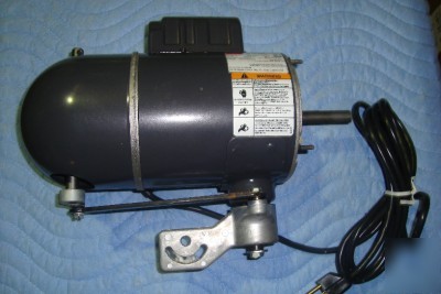 New dayton 5C040 direct drive 1075 rpm blower motor 