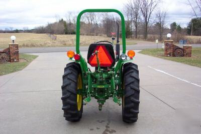John deere 750 compact tractor