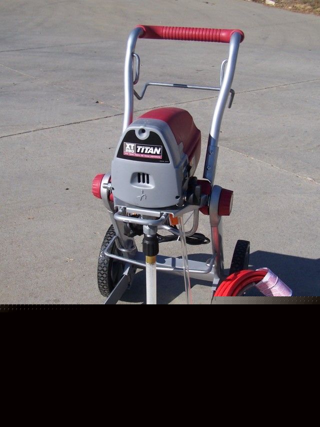 Titan xt 290 reconditioned airless paint sprayer XT290