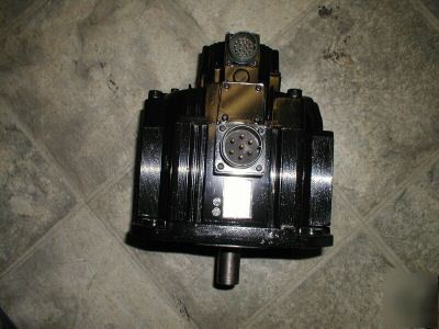 Yaskawa servo motor type sgmd-40AWA-YR12 cnc