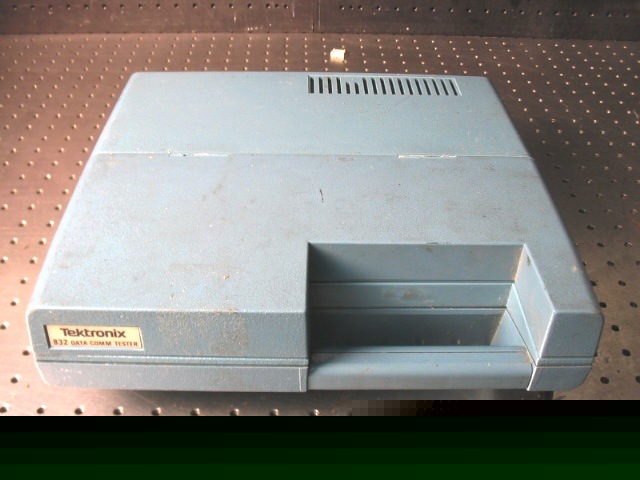 B26565 tektronix model 832 data comm tester