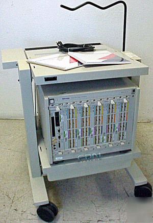 Tektronix tla 711 logic analyzer with 5X tla 7N4 / 7M4