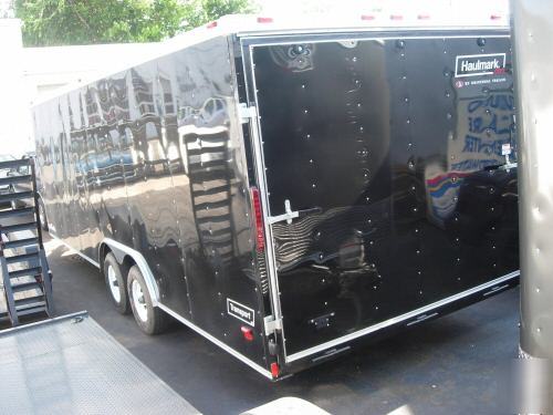 2007 24 x 8.5 ft. enclosed haulmark race car trailer