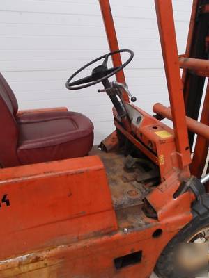 7364 clark gas forklift, air tire, 36