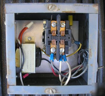 Arrow hart 2 pole contactor with 24VAC transformer